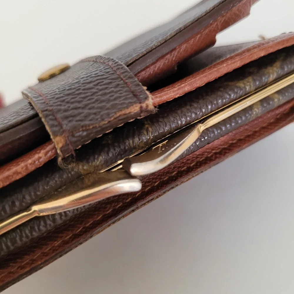 Louis Vuitton Monogram French Wallet Kiss Lock Bifold M61663 Brown TH0070